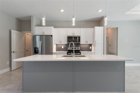 Casa en alquiler en North Port, Florida, 4 dormitorios, 159.51 m2 № 1884830 - foto 15