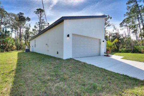 Casa en alquiler en North Port, Florida, 4 dormitorios, 159.51 m2 № 1884830 - foto 5