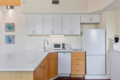 Condominio en venta en Palm Coast, Florida, 1 dormitorio, 62.24 m2 № 2097664 - foto 16