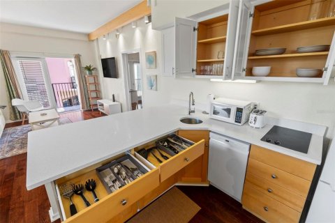 Condominio en venta en Palm Coast, Florida, 1 dormitorio, 62.24 m2 № 2097664 - foto 18