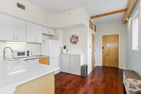 Condominio en venta en Palm Coast, Florida, 1 dormitorio, 62.24 m2 № 2097664 - foto 10