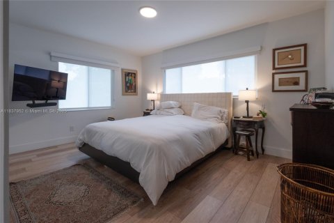Villa ou maison à vendre à Miami Beach, Floride: 3 chambres, 137.68 m2 № 1888940 - photo 17