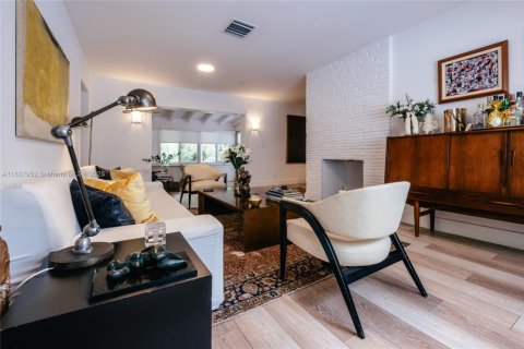Villa ou maison à vendre à Miami Beach, Floride: 3 chambres, 137.68 m2 № 1888940 - photo 4