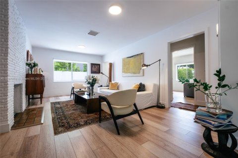 Villa ou maison à vendre à Miami Beach, Floride: 3 chambres, 137.68 m2 № 1888940 - photo 5
