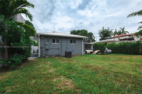 Villa ou maison à vendre à Miami Beach, Floride: 3 chambres, 137.68 m2 № 1888940 - photo 23