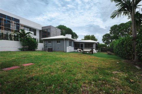 Villa ou maison à vendre à Miami Beach, Floride: 3 chambres, 137.68 m2 № 1888940 - photo 22
