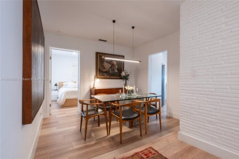 Villa ou maison à vendre à Miami Beach, Floride: 3 chambres, 137.68 m2 № 1888940 - photo 8