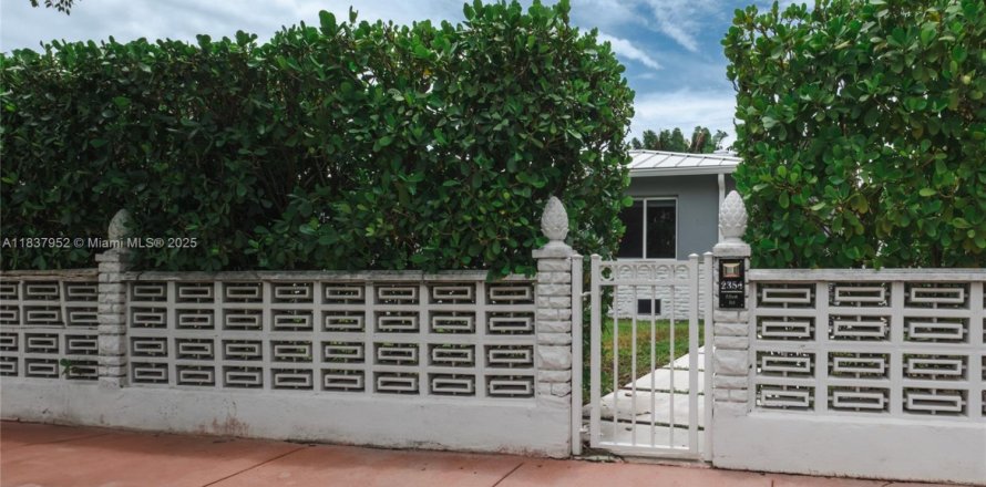 Casa en Miami Beach, Florida 3 dormitorios, 137.68 m2 № 1888940