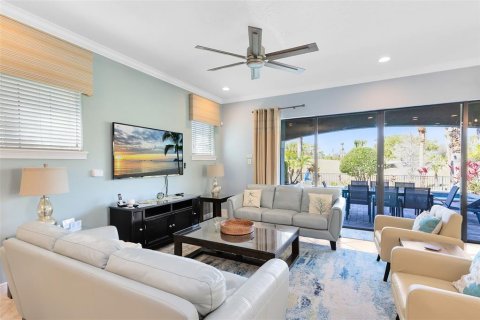 House in Four Corners, Florida 6 bedrooms, 297.57 sq.m. № 1518956 - photo 3