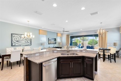 House in Four Corners, Florida 6 bedrooms, 297.57 sq.m. № 1518956 - photo 12