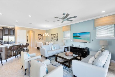 House in Four Corners, Florida 6 bedrooms, 297.57 sq.m. № 1518956 - photo 6
