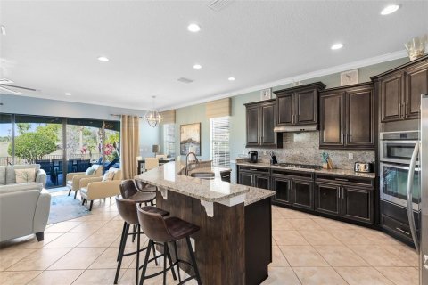 House in Four Corners, Florida 6 bedrooms, 297.57 sq.m. № 1518956 - photo 11