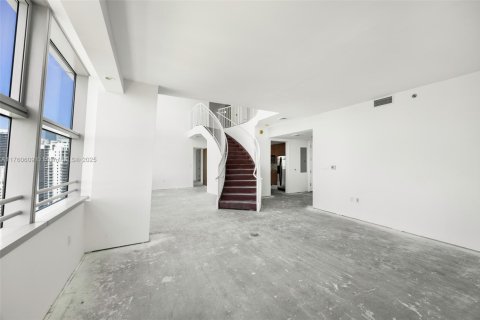 Condo in Miami, Florida, 3 bedrooms  № 1692266 - photo 5