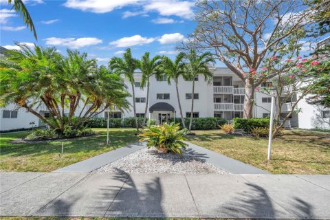 Condo in Key Biscayne, Florida, 1 bedroom  № 1967840