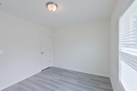 Villa ou maison à louer à Lehigh Acres, Floride: 4 chambres, 134.62 m2 № 2409874 - photo 7