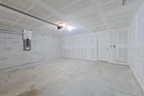 Villa ou maison à louer à Lehigh Acres, Floride: 4 chambres, 134.62 m2 № 2409874 - photo 17