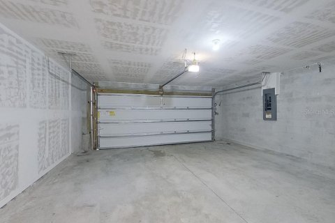 Villa ou maison à louer à Lehigh Acres, Floride: 4 chambres, 134.62 m2 № 2409874 - photo 16