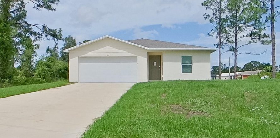 Villa ou maison à Lehigh Acres, Floride 4 chambres, 134.62 m2 № 2409874