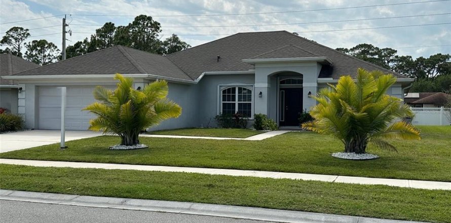 House in Palm Bay, Florida 4 bedrooms, 213.77 sq.m. № 1825071