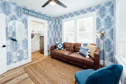 Apartamento en alquiler en Saint Petersburg, Florida, 1 dormitorio, 55.74 m2 № 1870173 - foto 2