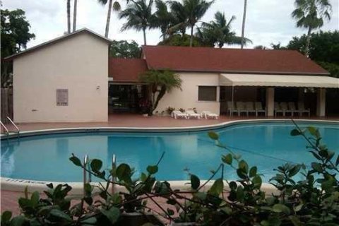 Condominio en venta en Coconut Creek, Florida, 2 dormitorios, 91.23 m2 № 1116880 - foto 1