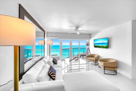 Copropriété à louer à Miami Beach, Floride: 2 chambres, 109.62 m2 № 2255605 - photo 6