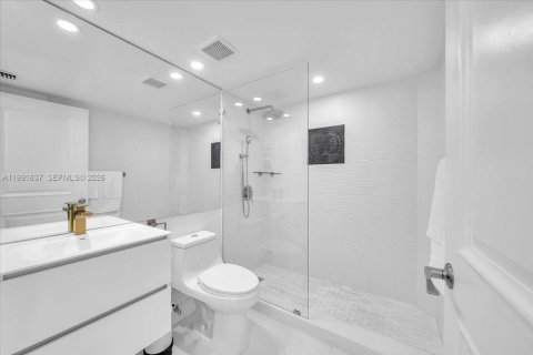 Copropriété à louer à Miami Beach, Floride: 2 chambres, 109.62 m2 № 2255605 - photo 22