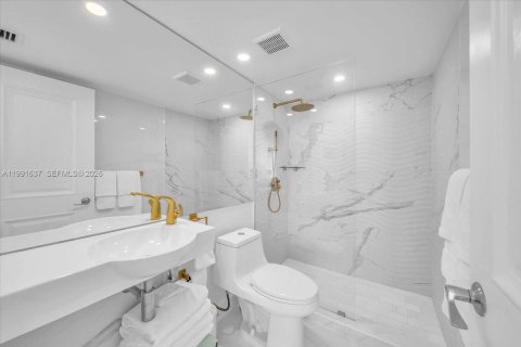 Copropriété à louer à Miami Beach, Floride: 2 chambres, 109.62 m2 № 2255605 - photo 19