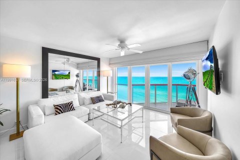 Copropriété à louer à Miami Beach, Floride: 2 chambres, 109.62 m2 № 2255605 - photo 8