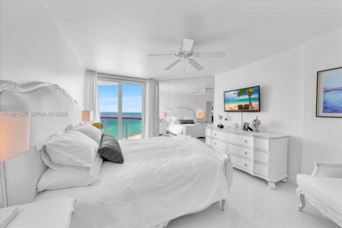 Copropriété à louer à Miami Beach, Floride: 2 chambres, 109.62 m2 № 2255605 - photo 17