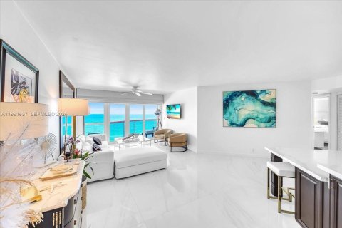 Copropriété à louer à Miami Beach, Floride: 2 chambres, 109.62 m2 № 2255605 - photo 5