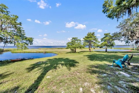 Casa en venta en Geneva, Florida, 5 dormitorios, 329.15 m2 № 1796026 - foto 2