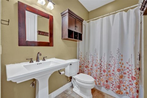 Casa en venta en Geneva, Florida, 5 dormitorios, 329.15 m2 № 1796026 - foto 16