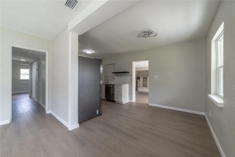 House in Clearwater, Florida 3 bedrooms, 125.14 sq.m. № 1414726 - photo 5