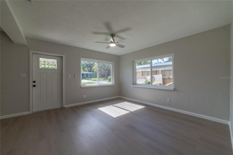 House in Clearwater, Florida 3 bedrooms, 125.14 sq.m. № 1414726 - photo 10
