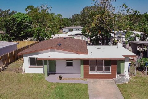 House in Clearwater, Florida 3 bedrooms, 125.14 sq.m. № 1414726 - photo 2