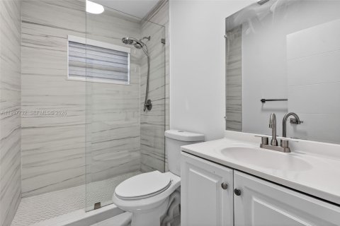 House in Miami, Florida 3 bedrooms, 127.83 sq.m. № 2031832 - photo 28