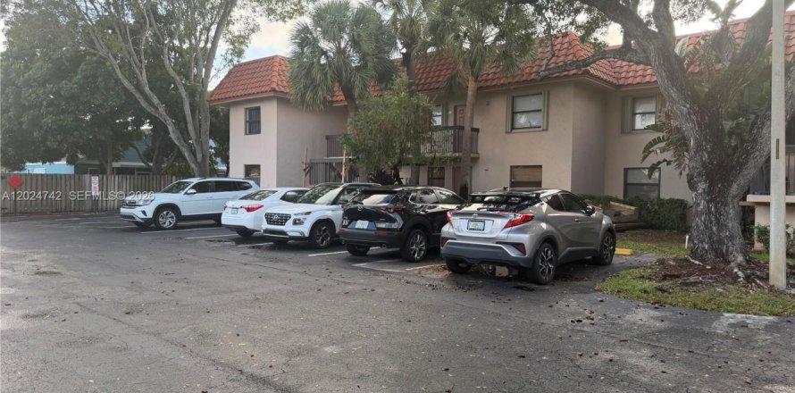 Condo à Sunrise, Floride, 2 chambres  № 2077386