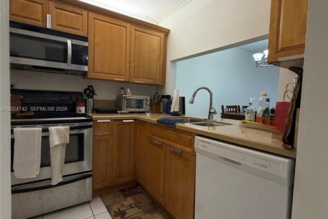 Copropriété à vendre à Sunrise, Floride: 2 chambres, 74.32 m2 № 2077386 - photo 6