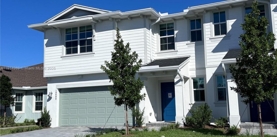 Adosado en Loxahatchee Groves, Florida 4 dormitorios, 214.42 m2 № 1971867