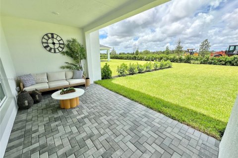Adosado en alquiler en Loxahatchee Groves, Florida, 4 dormitorios, 214.42 m2 № 1971867 - foto 13