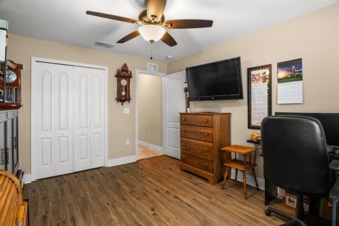House in Lake Hamilton, Florida 3 bedrooms, 158.68 sq.m. № 2395982 - photo 25