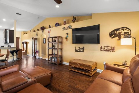 House in Lake Hamilton, Florida 3 bedrooms, 158.68 sq.m. № 2395982 - photo 16