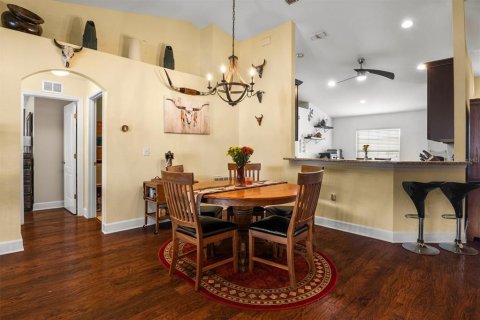 House in Lake Hamilton, Florida 3 bedrooms, 158.68 sq.m. № 2395982 - photo 17