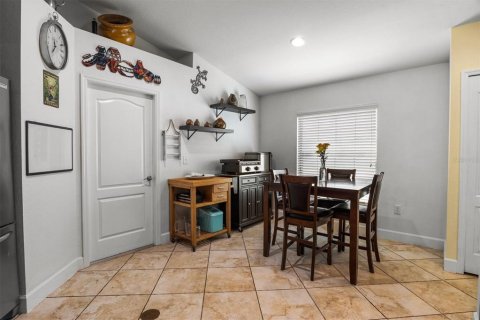 House in Lake Hamilton, Florida 3 bedrooms, 158.68 sq.m. № 2395982 - photo 12