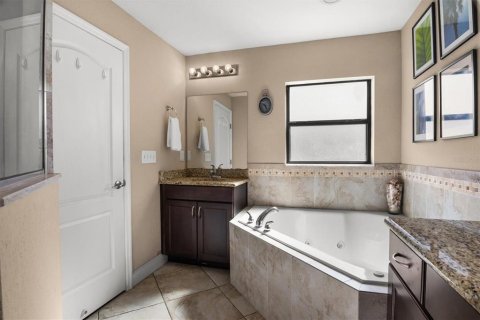 House in Lake Hamilton, Florida 3 bedrooms, 158.68 sq.m. № 2395982 - photo 23