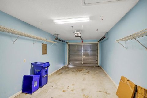 Condo in Winter Haven, Florida, 2 bedrooms № 2206447 - photo 12