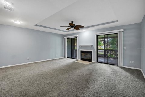 Condo in Winter Haven, Florida, 2 bedrooms № 2206447 - photo 13