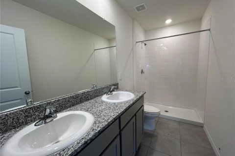 Снять в аренду таунхаус в Брейдентон, Флорида 3 спальни, 154.31м2, № 2114620 - фото 17