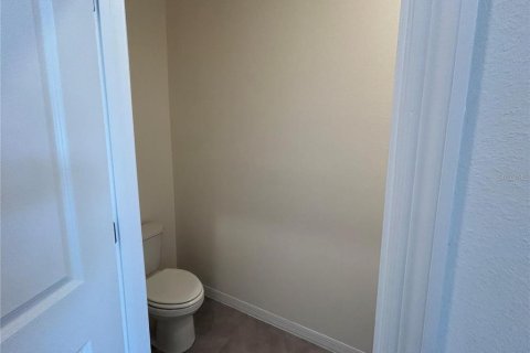 Снять в аренду таунхаус в Брейдентон, Флорида 3 спальни, 154.31м2, № 2114620 - фото 5